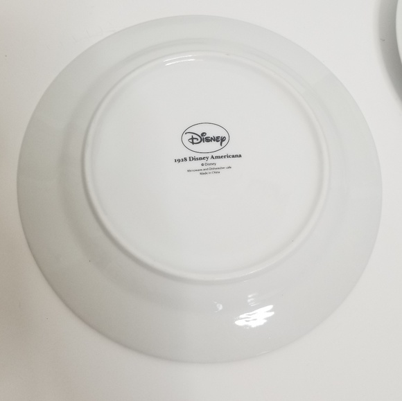 Set of 4 Disney Americana 1928 Plates - Picture 6 of 8